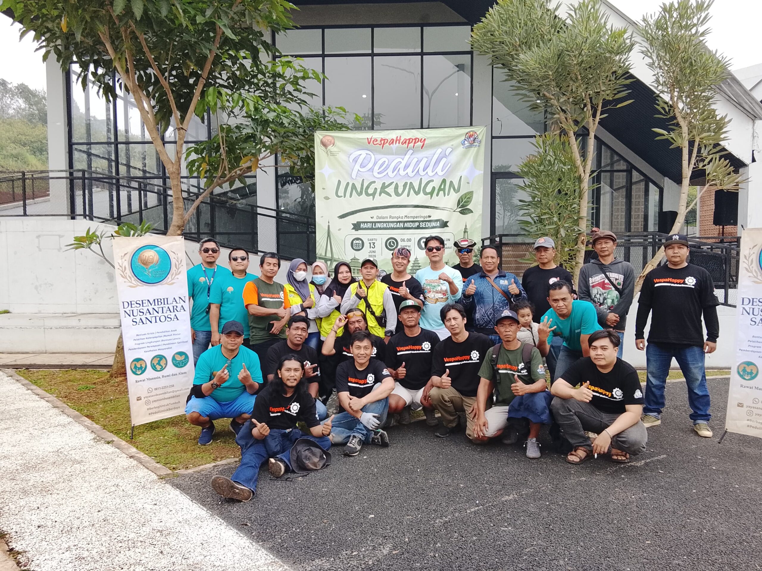 Peduli Lingkungan, VespaHappy dan IVI Bandung Barat Gotong Royong Bersihkan Sampah Alun-alun KBB IMG-20260613-WA0008