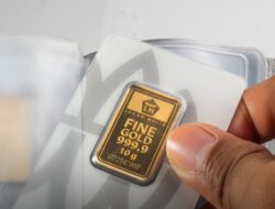 Harga Emas Antam Hari Ini Naik Rp10.000, Cek Untung-Ruginya