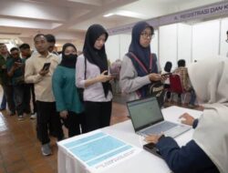 Job Hugging Jadi Tren Karier Gen Z, Apa yang Membuat Mereka Memilih Bertahan?