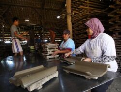 4,2 Juta Keping Genteng Disiapkan untuk Bedah Rumah di Jabar, Jateng, dan Jatim